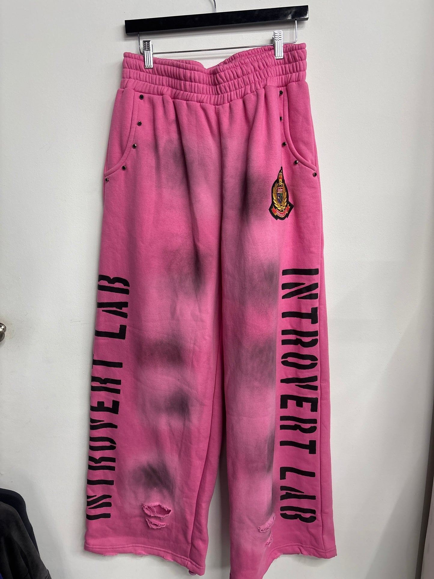Introvert Wanted Sweatsuit "Pink"