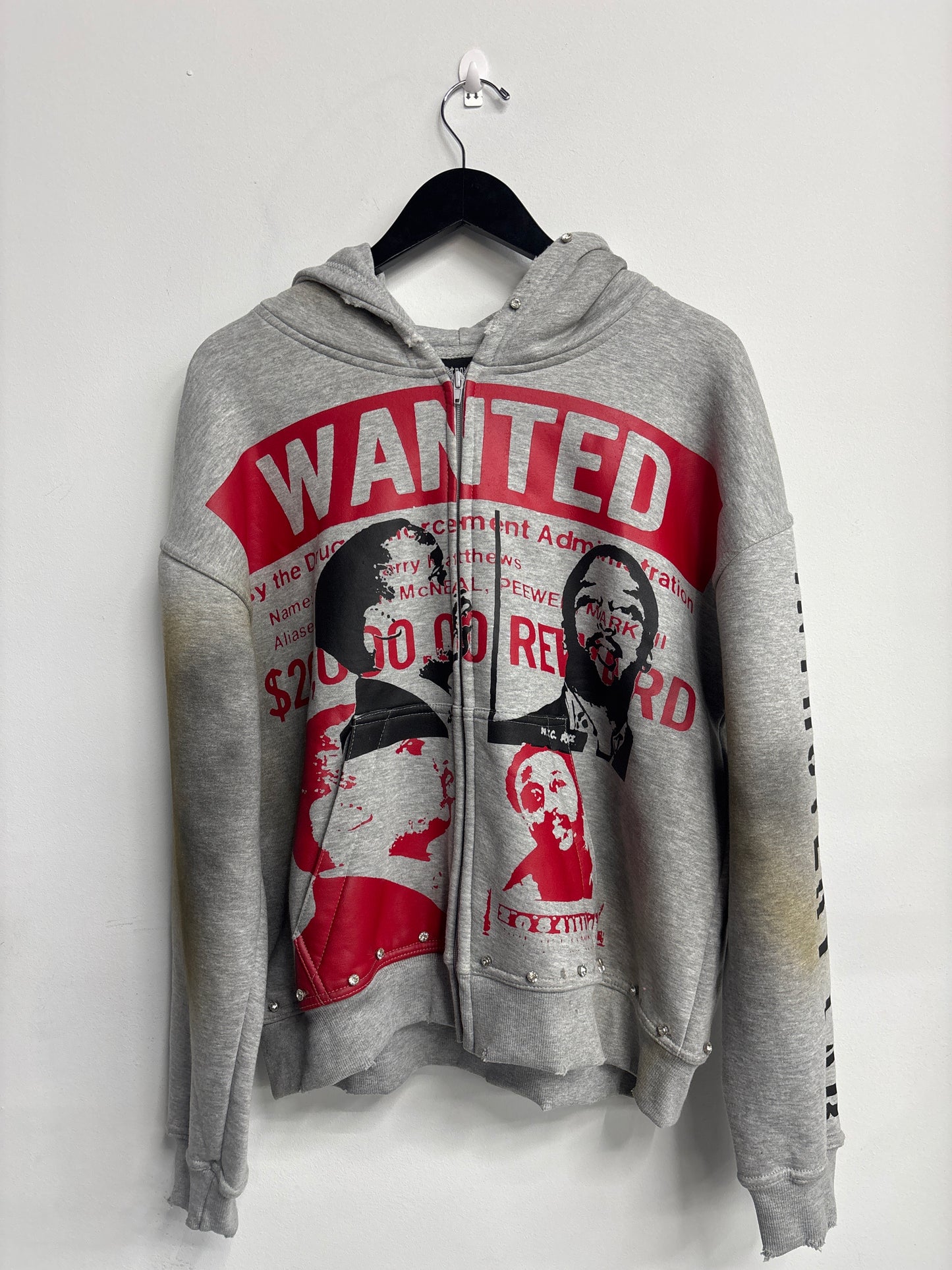 Introvert Wanted Sweatsuit "Grey"