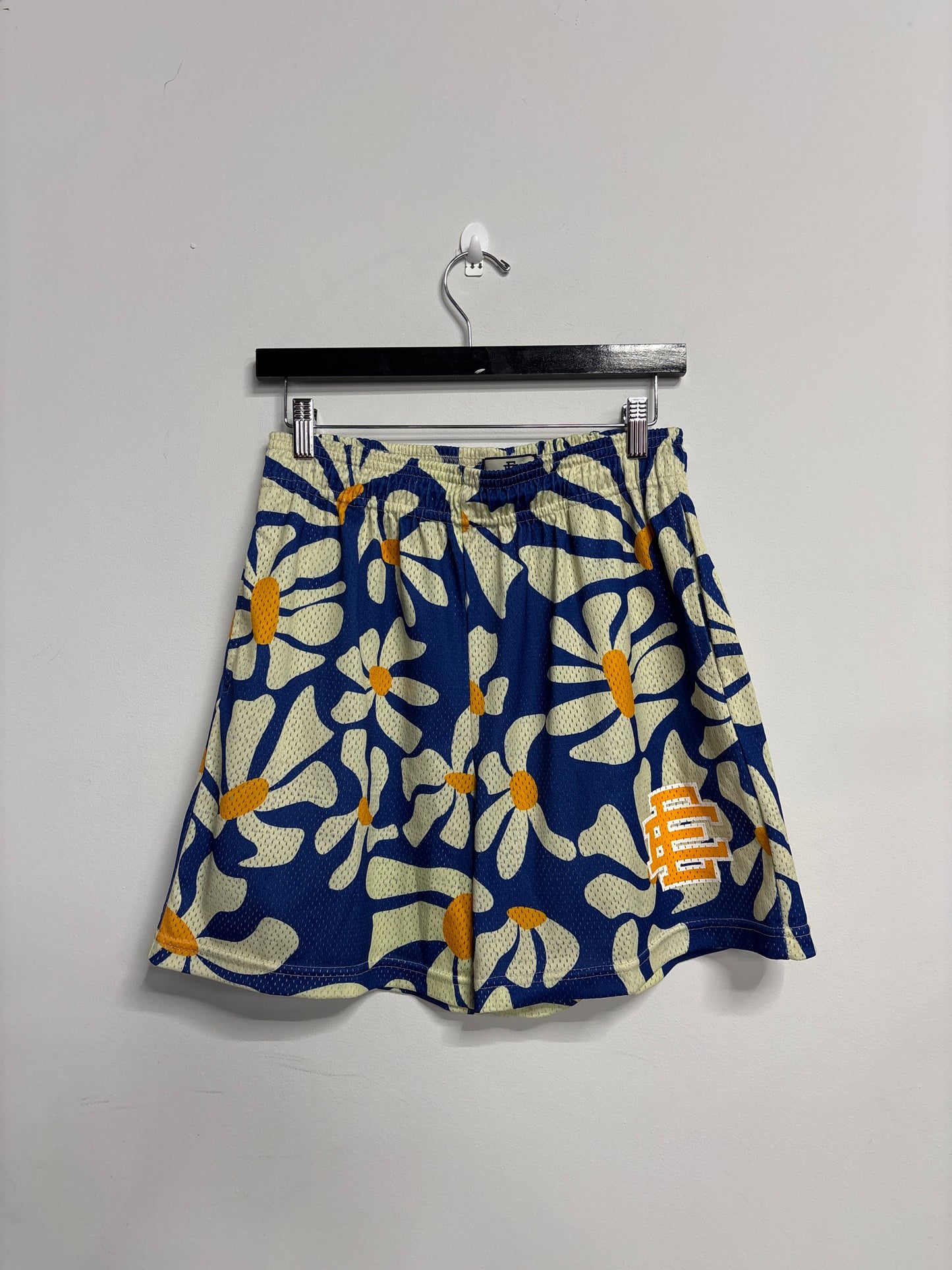 Eric Emanuel EE Basic/Core Short "Blue Daisies/Yellow"-Preowned